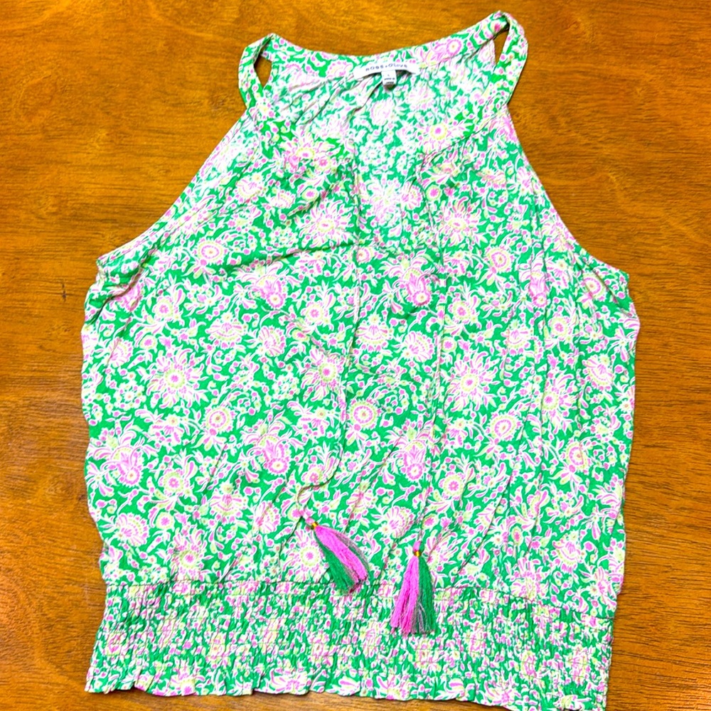 Sleeveless shirt